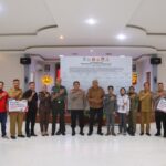 Jelang Pilkada 2024, Polres Sintang Gelar Penandatanganan Pakta Integritas dan Deklarasi Damai