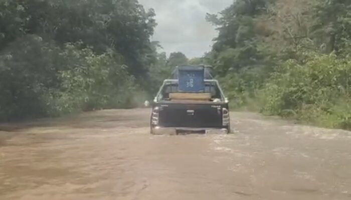 Andri Sugianto Soroti Jalan Sintang-Merakai, Sering Banjir Jika Hujan Deras, Minta Pemerintah Lakukan Penimbunan