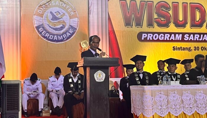 Bupati Bala Ajak Wisudawan Universitas Kapuas Jadi Sarjana yang Produktif dan Berkarakter