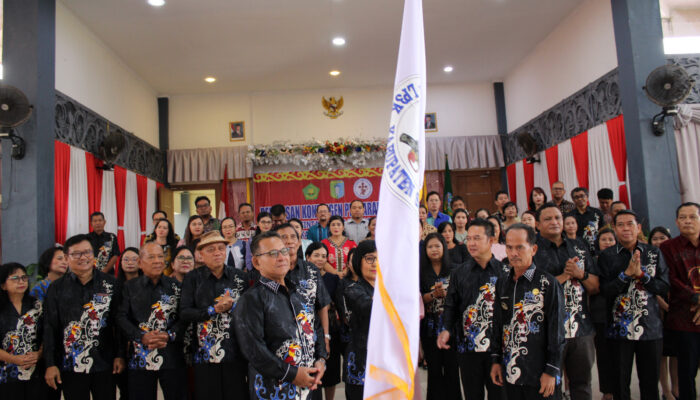 Bupati Sintang Lepas Kontingen Pesparani Menuju Pontianak
