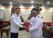 Lantik Empat Kades, Wabup Ronny Warning: Anggaran Desa Uang Negara, Bukan Milik Pribadi