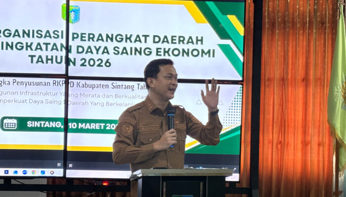 Wabup Sintang Targetkan Pertumbuhan Ekonomi 6 Persen Tahun 2026, PKL Akan Ditata