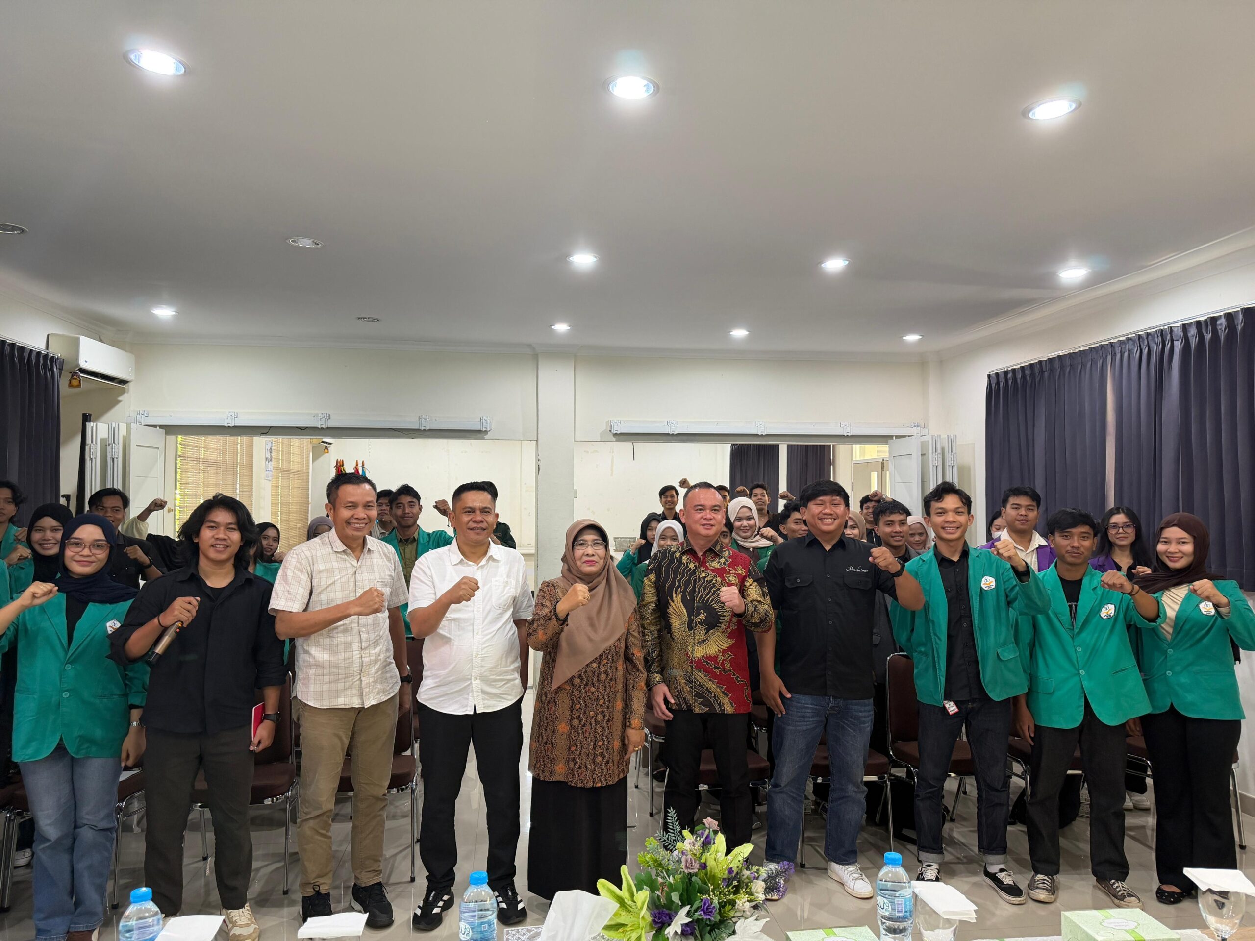 BEM Universitas OSO Pontianak Dialog Publik “Dialektika Demokrasi”, Bahas Lebih dari Satu Tahun Pemerintahan Baru