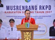 Warga Sintang Minta Bantu KDM Bangun Jalan, Wagub Kalbar: “Kalau Bisa Pakai Dana 6 Triliun, Kucium Lututnya”