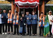 Berusia 80 Tahun, Suginem Jemaah Tertua Sintang Berangkat Haji