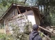 Dua Rumah Warga di Kayan Hulu Hanyut Diterjang Banjir, Anastasia Imbau Warga Waspada